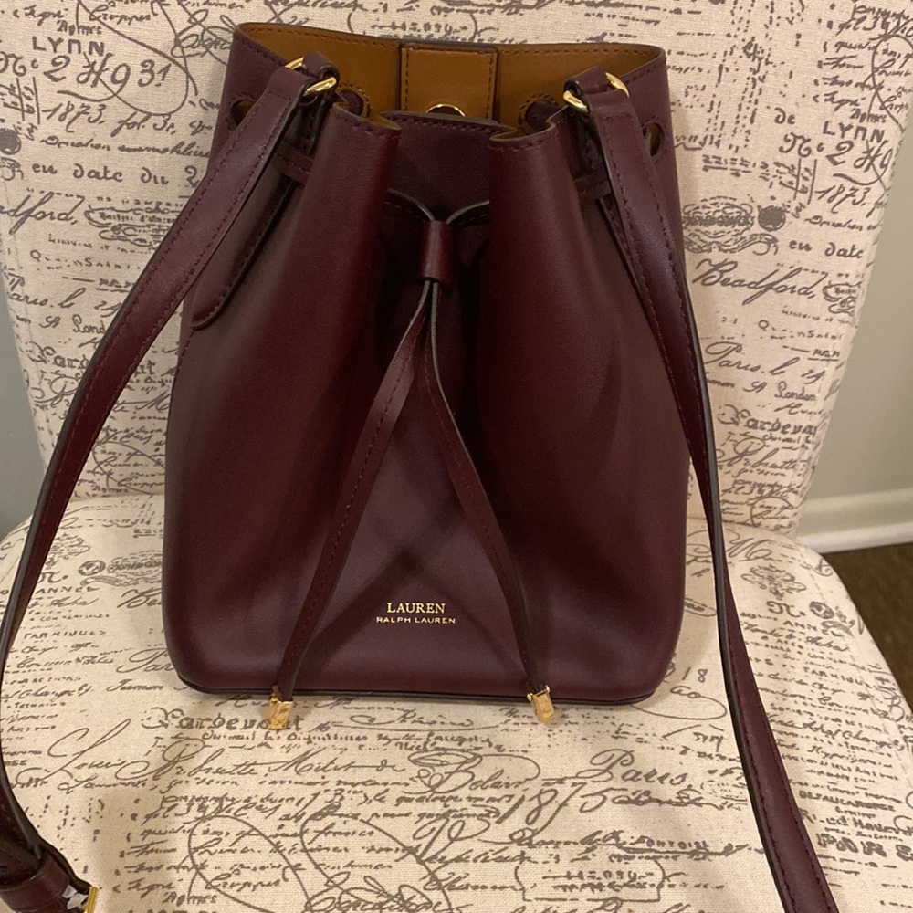 New, with no tag Ralph by Ralph Lauren Mini Dryden Debby Shoulder bad.